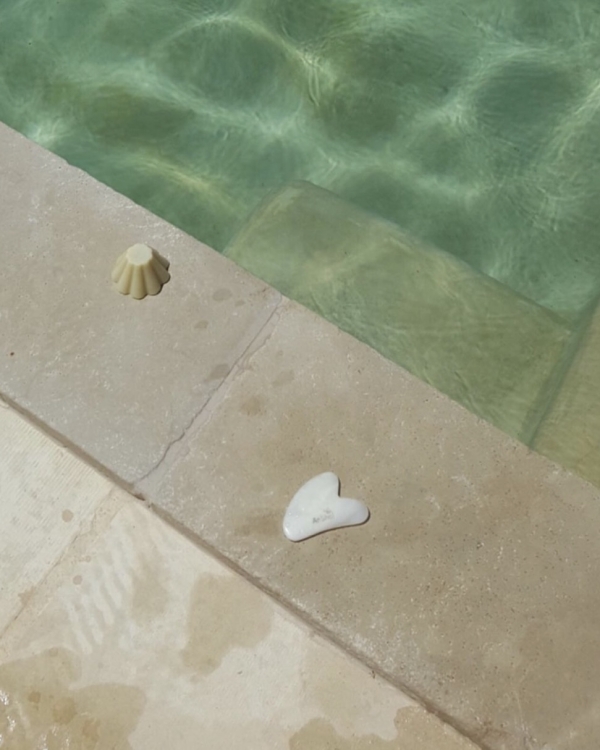 5 Must-Have at Home Skincare Tools | LED Mask, Cleansing Brush, Gua Sha