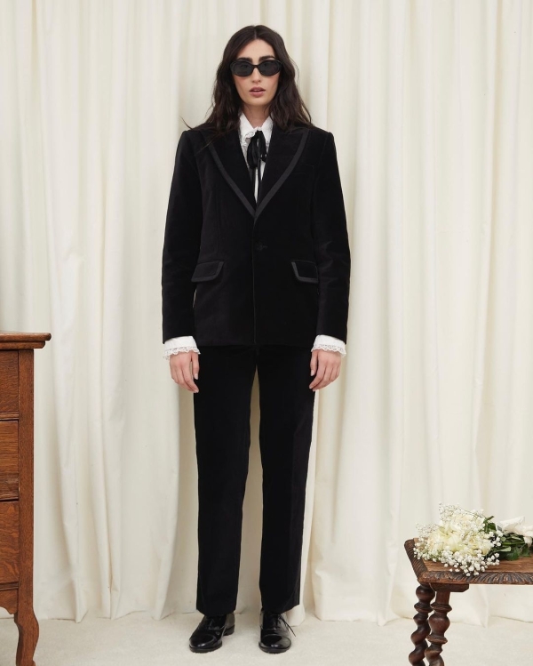 Gender-Neutral Wedding Outfit Ideas