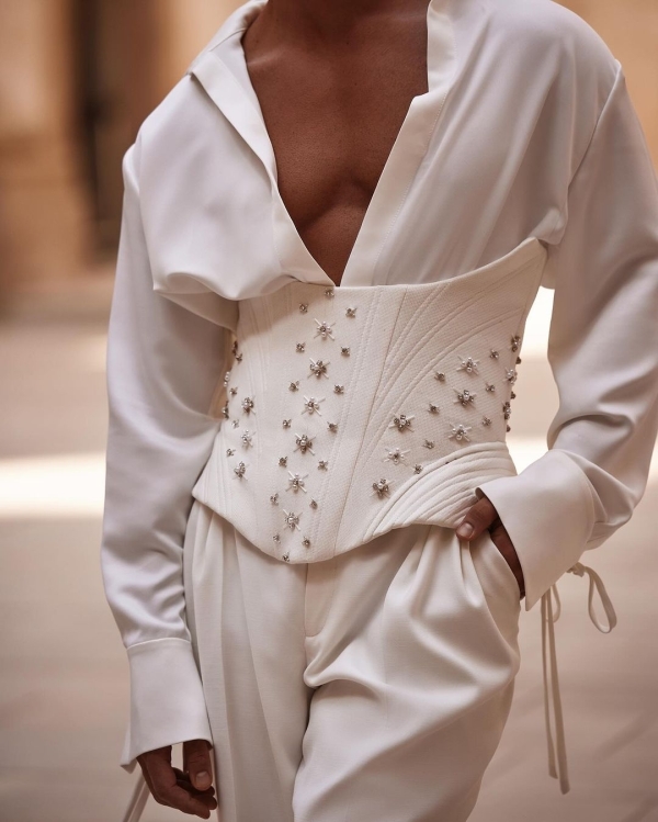 Gender-Neutral Wedding Outfit Ideas