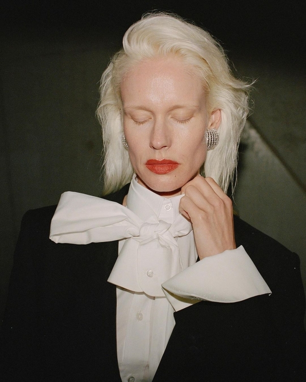 Gender-Neutral Wedding Outfit Ideas