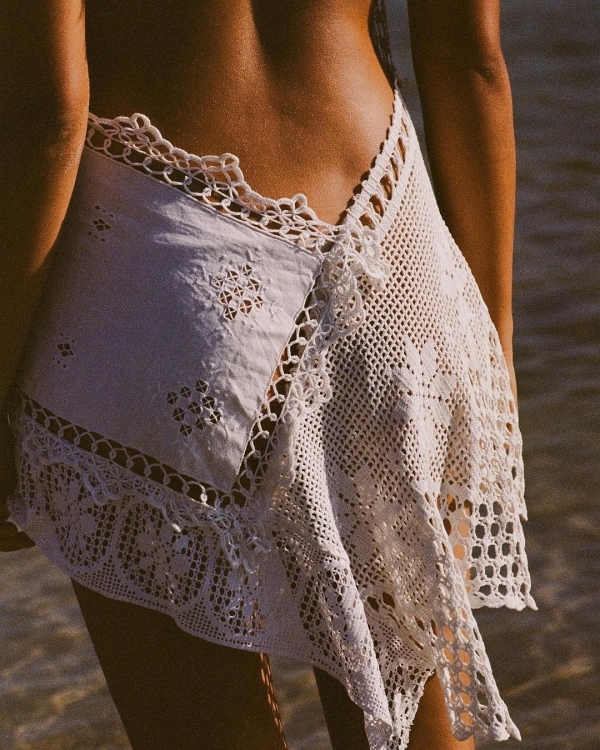 20 Dresses for Italian Seaside Honeymoon