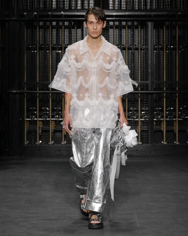 Gender-Neutral Wedding Outfit Ideas