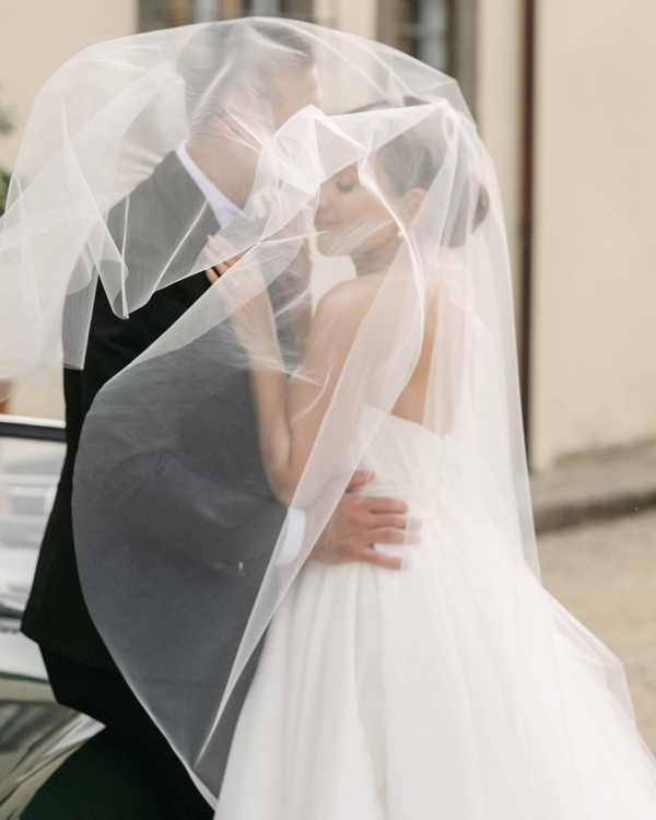 Real Wedding: Carly & Roman