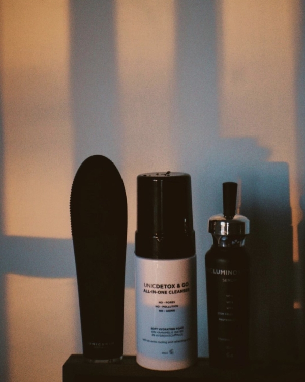 5 Must-Have at Home Skincare Tools | LED Mask, Cleansing Brush, Gua Sha