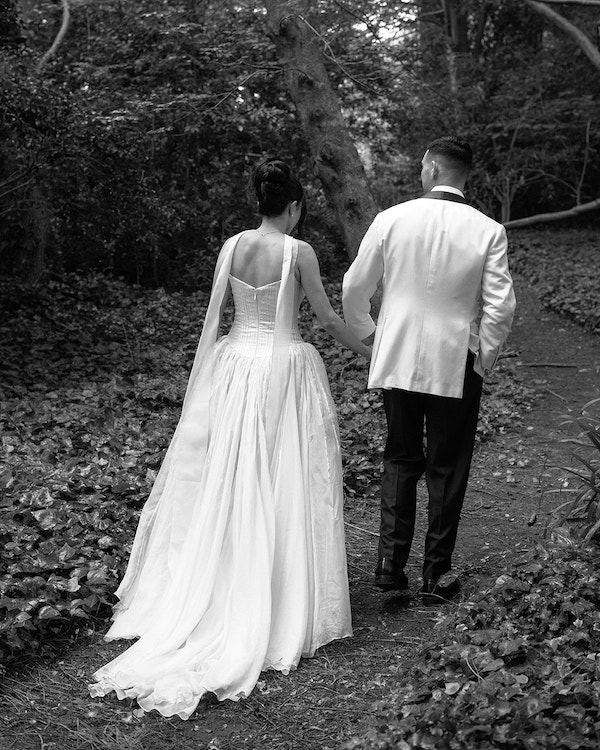 A Beautiful Wedding with Traditional Elements and Elegant Decor