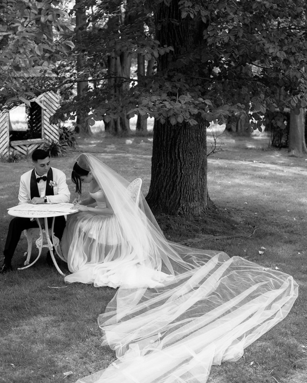 A Beautiful Wedding with Traditional Elements and Elegant Decor