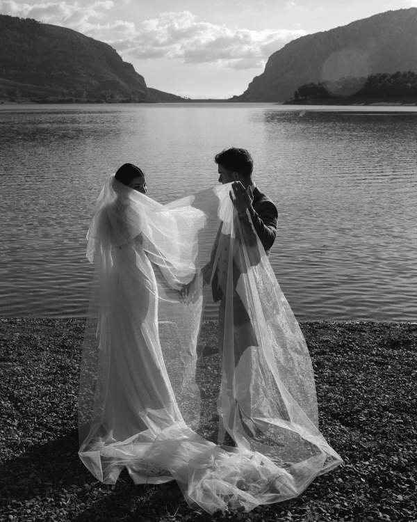 How to Choose a Wedding Photographer Who Fits Your Tastes and Needs?