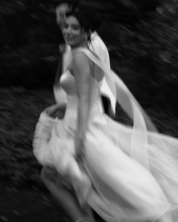 A Beautiful Wedding with Traditional Elements and Elegant Decor