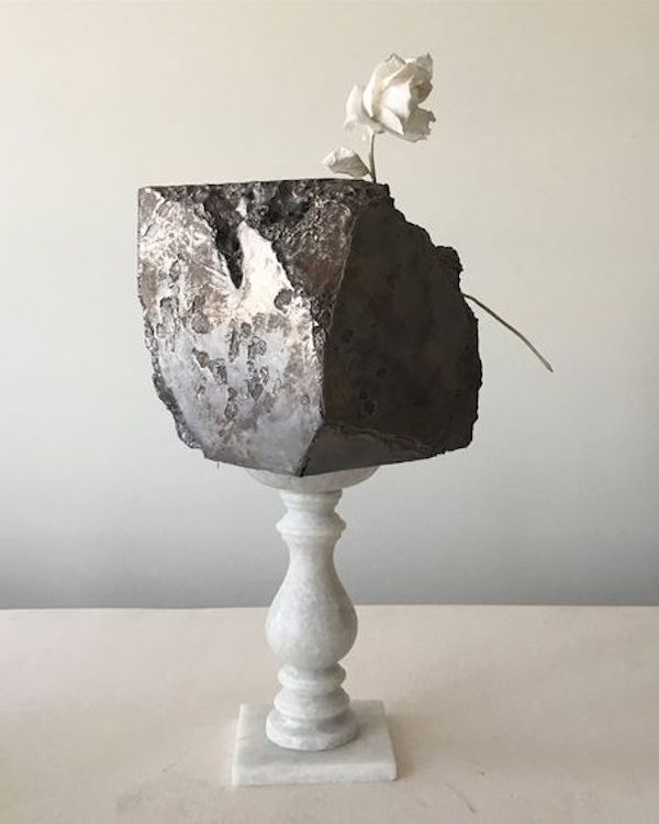 Beautiful Trends for Summer Wedding Cakes | Vintage Decor, Flower Cakes, Seasonal Berries