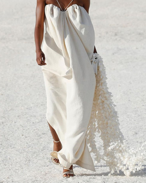 Trend: Cascading Flower Bouquets