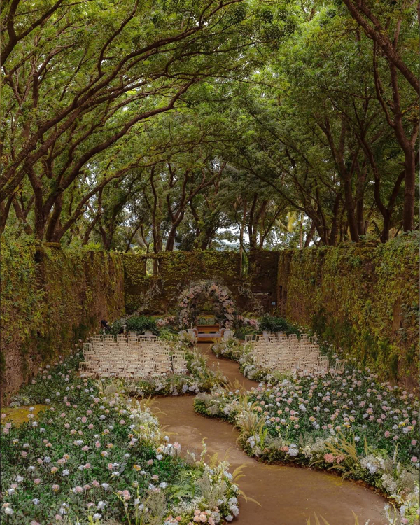 Trend: Folklore, Fantasy & Fairytale-Inspired Weddings