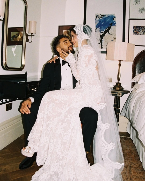 Premier League Soccer Player Dominic Calvert-Lewin & Model Sandra Jerze Are Married!