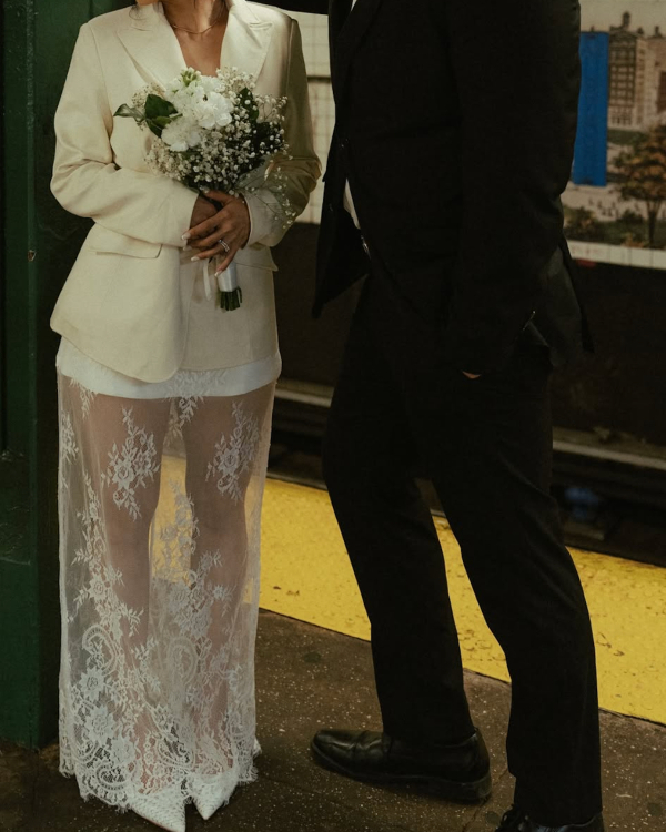 35 Chic Bridal Outfit Ideas for a Courthouse or City Hall Wedding