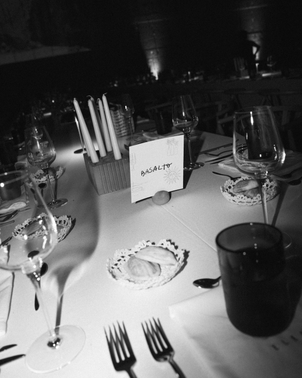 An Artistic Wedding Amongst a Breathtaking Quarry in Mallorca