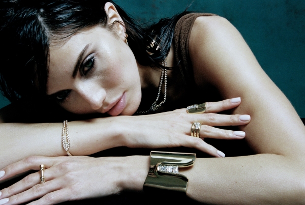 Fine Jewelry Uniform Object