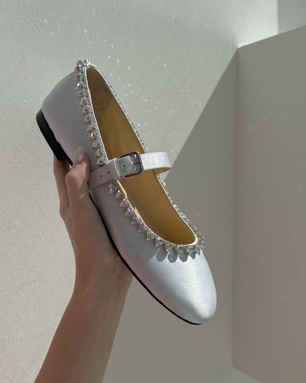30 Bridal Flats That Prove You Don’t Need Heels to Make a Statement