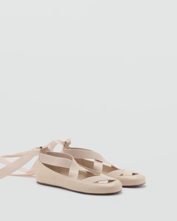 30 Bridal Flats That Prove You Don’t Need Heels to Make a Statement