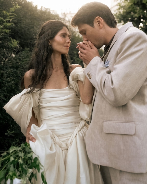 A Pride & Prejudice Inspired Wedding Set in a Romantic 18th-Century Palace Garden