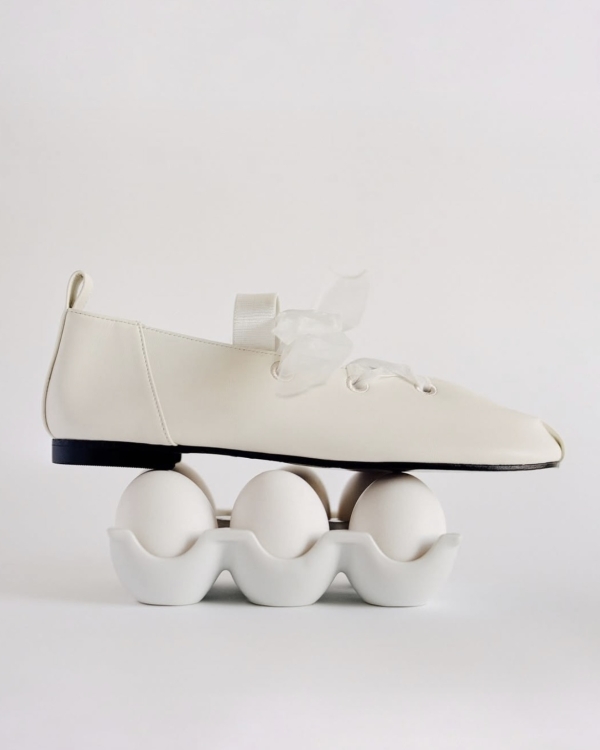 30 Bridal Flats That Prove You Don’t Need Heels to Make a Statement