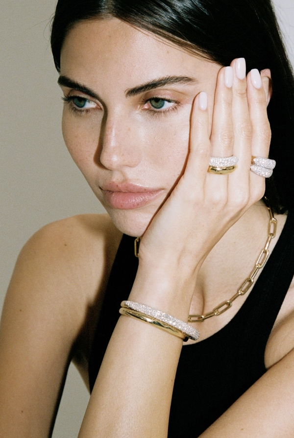 Fine Jewelry Uniform Object