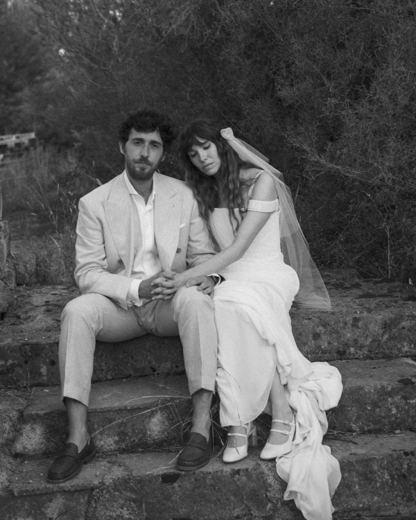 An Artistic Wedding Amongst a Breathtaking Quarry in Mallorca