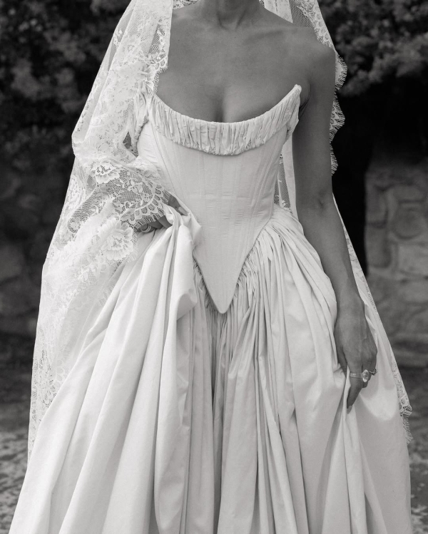 28 Basque Waist Wedding Dresses from the 2026 Bridal Collections