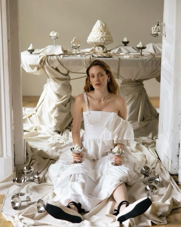 40 Fashionable Food-Infused Wedding Photography Ideas That Serve Style