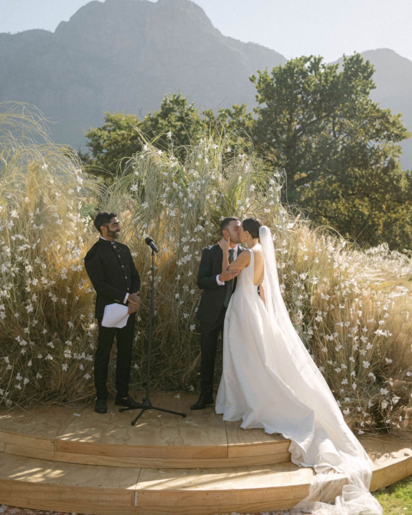 55 Creative Wedding Aisle & Altar Ideas for a Standout Ceremony