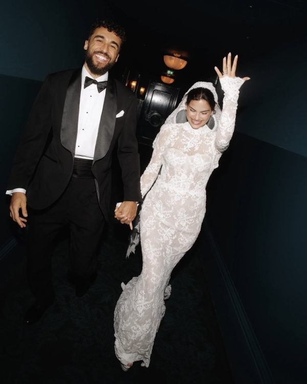 Premier League Soccer Player Dominic Calvert-Lewin & Model Sandra Jerze Are Married!