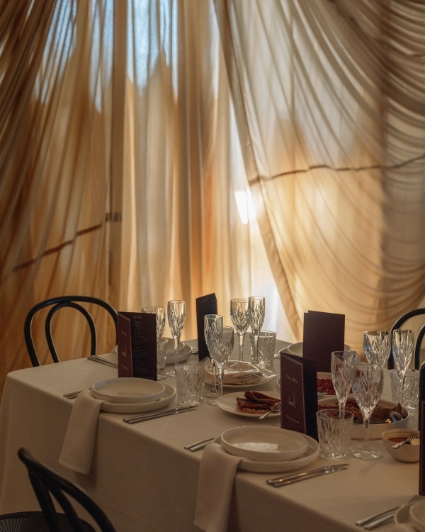 A Glamorous Jewel-Toned Wedding in the Australian Countryside