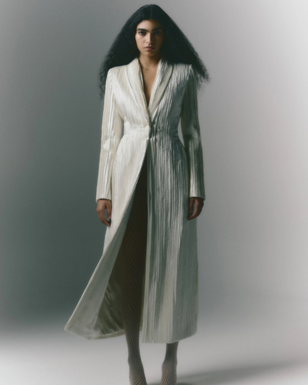 35 Chic Bridal Outfit Ideas for a Courthouse or City Hall Wedding