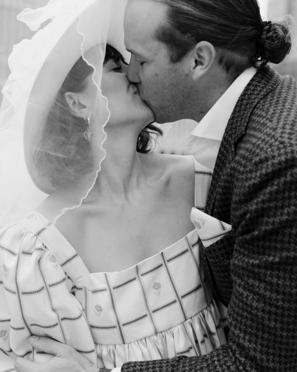 Real Wedding in Chicago: Vintage, Disco and Just the Inner Circle Guest List