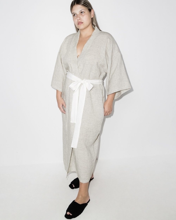 Wedding pajamas | Photogenic bridal pajamas and robes