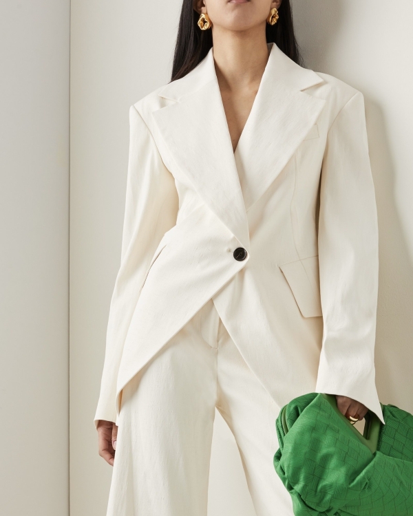 Where to Buy a Wedding Pantsuit for the Bride