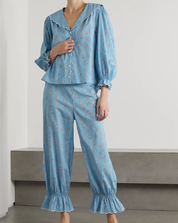 Wedding pajamas | Photogenic bridal pajamas and robes