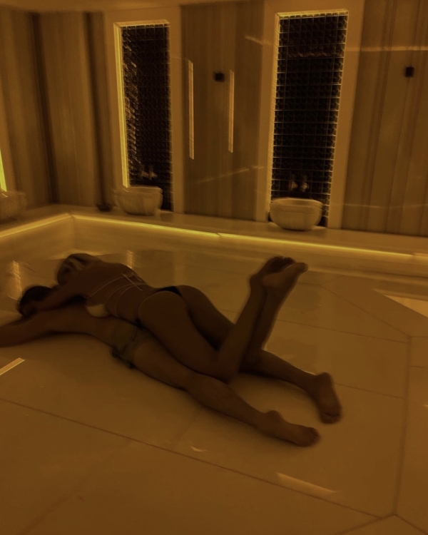 Couple Photo Shoot Ideas | Funny, Romantic Photoshoot | At Home, Studio & Other Locations