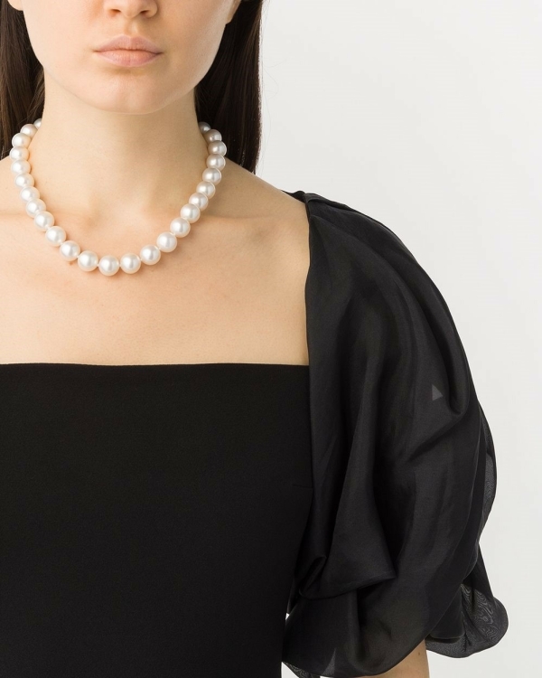 Trendy wedding pearl jewelry