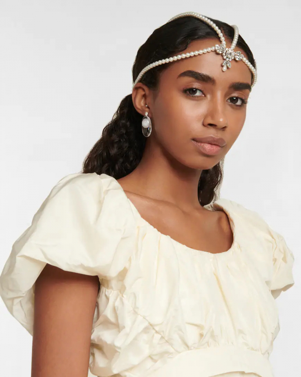 Top of the Modern Wedding Veil Alternatives | What to Wear Instead of a Veil