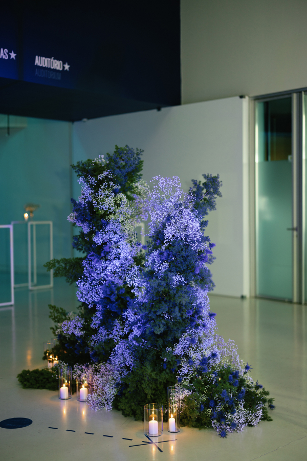 Florists Branco Prata