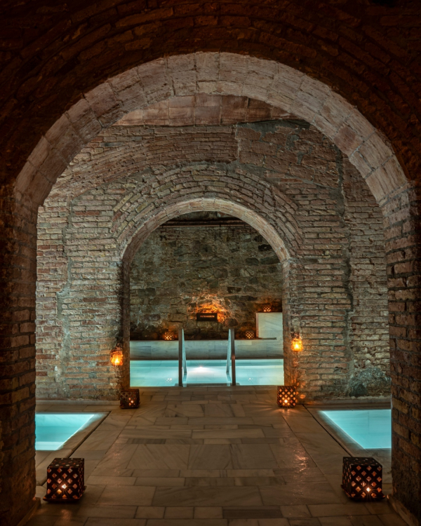 Best Spas in London | Luxury, Romantic & Private Spas Packages | For Couples With Massage Near London | Good Spa Treatments