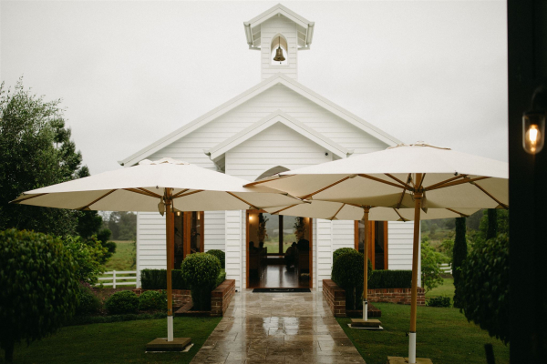 Romantic Wedding in The Valley Estate