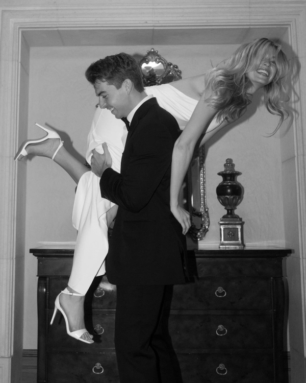 How to Pick a Wedding Photographer | Tips on Choosing a Wedding Photographer from Chelsea Gee