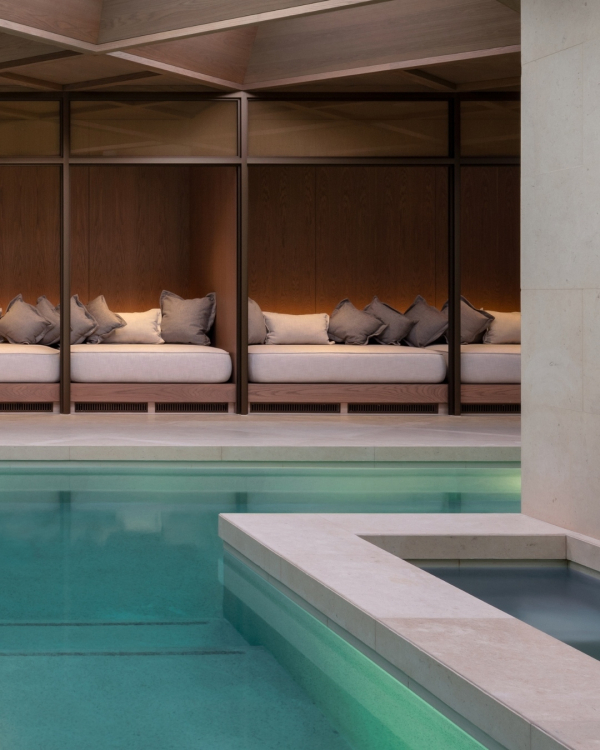 Best Spas in London | Luxury, Romantic & Private Spas Packages | For Couples With Massage Near London | Good Spa Treatments