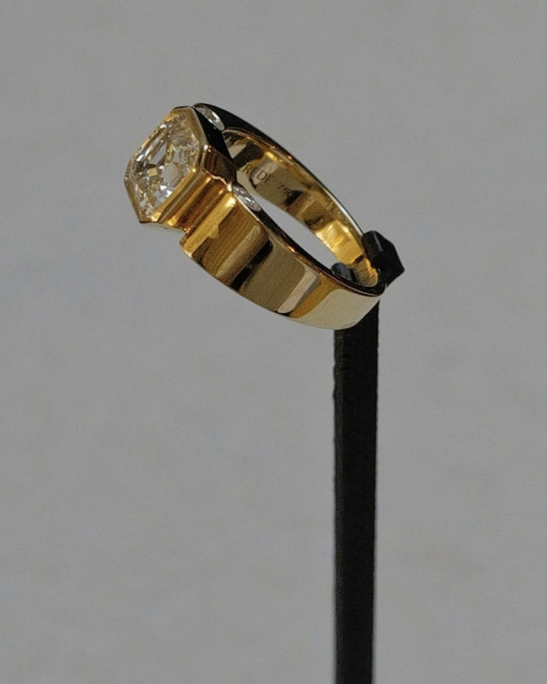 How to Care for an Engagement Ring | Engagement Ring Cleaning | Platinum, Gold | How to Keep a Diamond Ring Clean