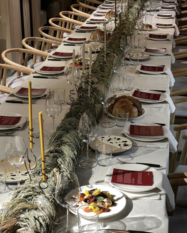 Unique Wedding Table Centerpieces Without Flowers | Creative Non Floral Wedding Decor Ideas