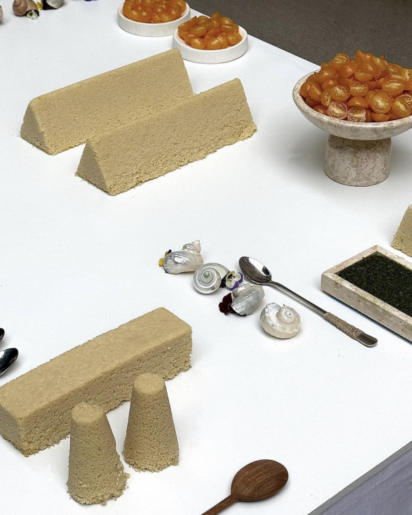 Unique Wedding Table Centerpieces Without Flowers | Creative Non Floral Wedding Decor Ideas