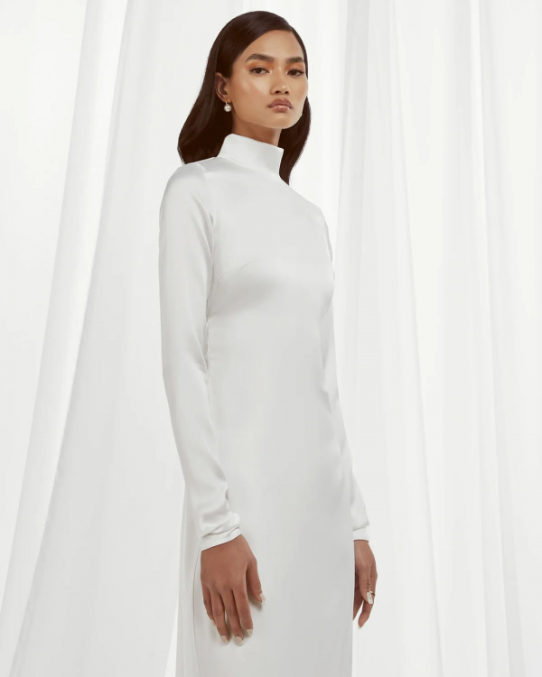 20 Modest Wedding Dresses | Classy, Elegant Bridal Gowns | Unique, Beautiful Outfits