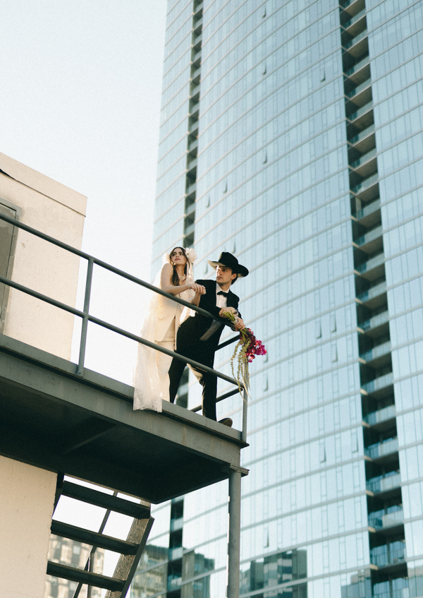 Vintage Wedding Photoshoot in Nashville | Urban Wedding Inspiration