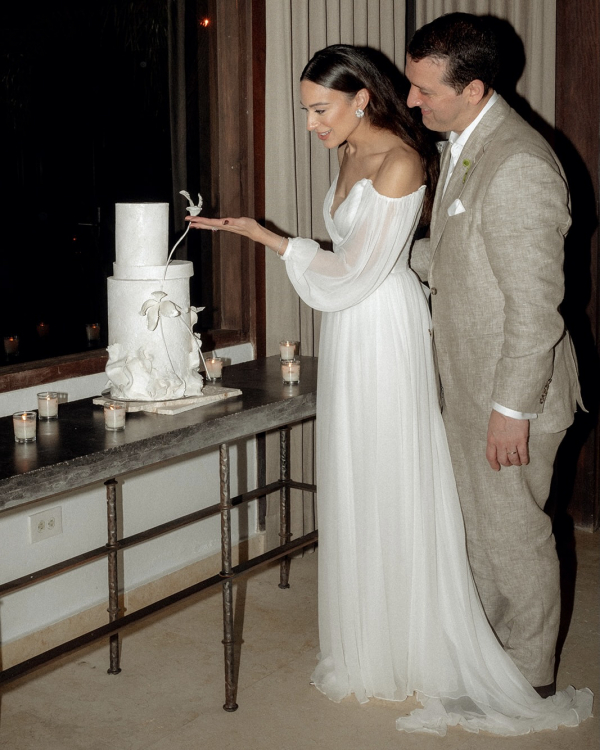 Romance in Puerto Rico | Bridal Inspiration with Bread Set Design, Bows and Handmade Stationary