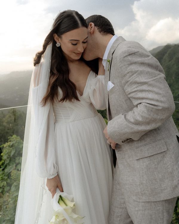Romance in Puerto Rico | Bridal Inspiration with Bread Set Design, Bows and Handmade Stationary
